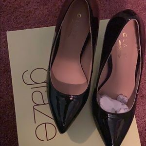 Black heels size 7